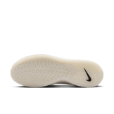 Nike SB Nyjah 4 White Black Angle 0
