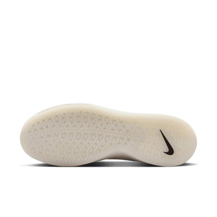 Nike SB Nyjah 4 White Black Angle 0