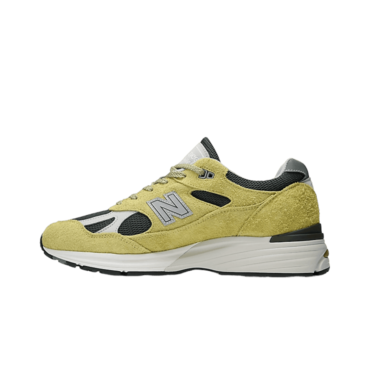 New Balance 991v2 MiUK Grape Sorbet Angle 0