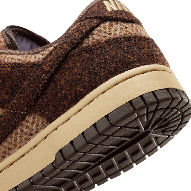 Nike Dunk Low Harris Tweed Sesame (W) Angle 7