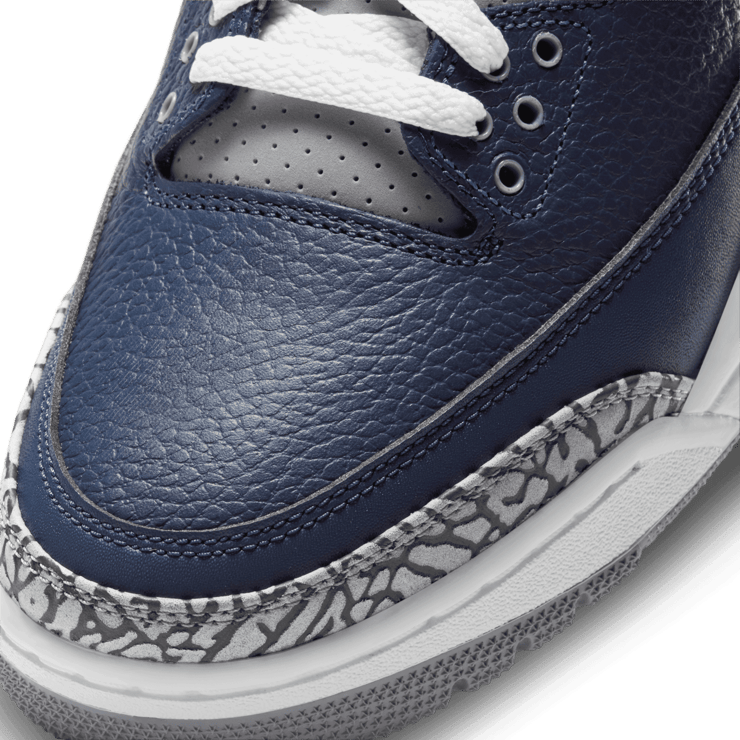 Jordan 3 Retro Midnight Navy Angle 4