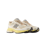 New Balance 2010 Rose Beige Angle 2