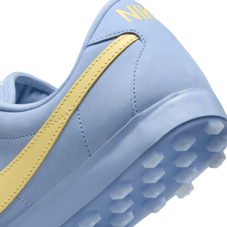 Nike Astrograbber Aluminium Soft Yellow Angle 5