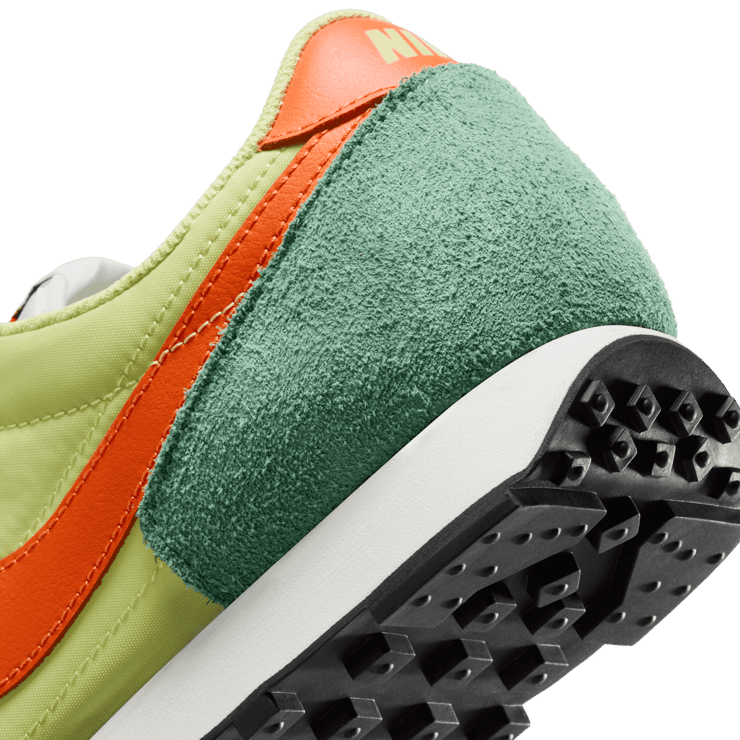 Nike Daybreak Limelight Electro Orange Angle 4