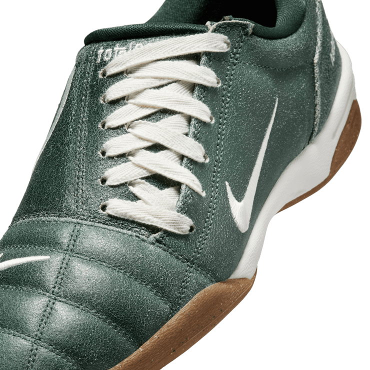 Nike Total 90 III SP Fir Gum Angle 4
