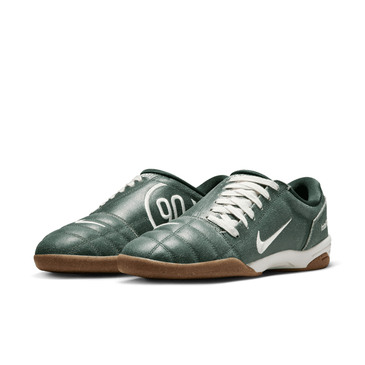 Nike Total 90 III SP Fir Gum Angle 2