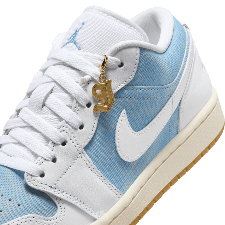 Air Jordan 1 Low SE Denim Worn Blue (W) Angle 5