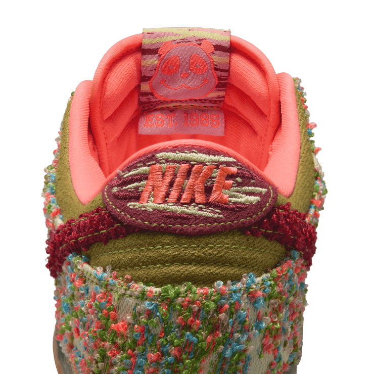 Nike Dunk Low Panda-Monium Green Curry Angle 8