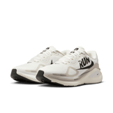 Nike Structure 26 Summit White Vast Grey Angle 0