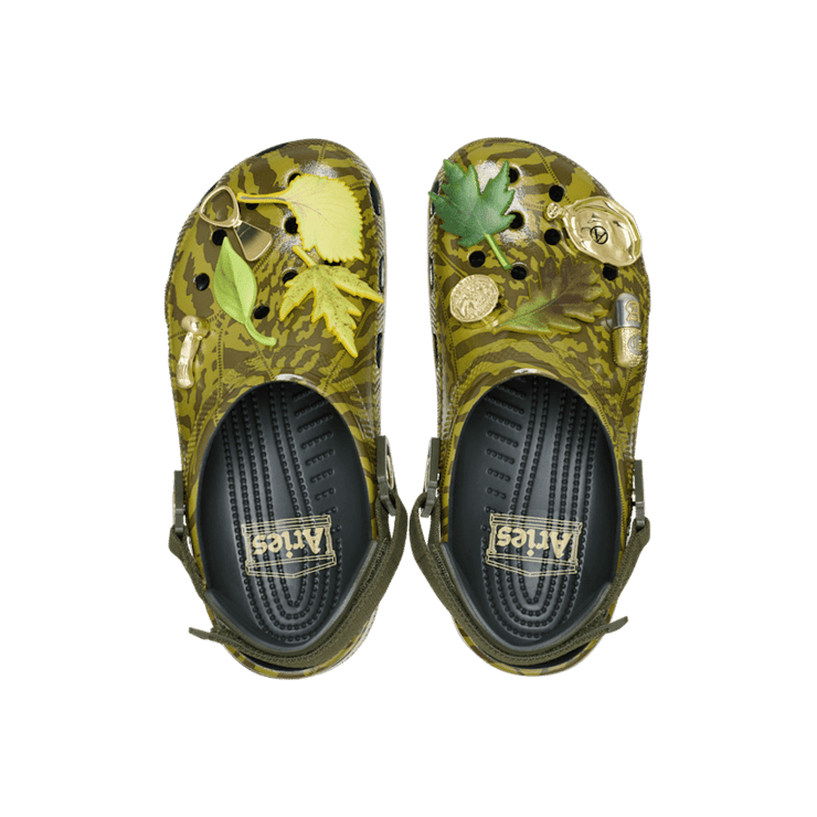 Crocs Classic Clog Aries Arise Dark Algae Angle 1