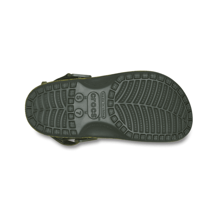 Crocs Classic Clog Aries Arise Dark Algae Angle 2