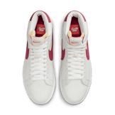 Nike SB Blazer Mid Sweet Beet Angle 1