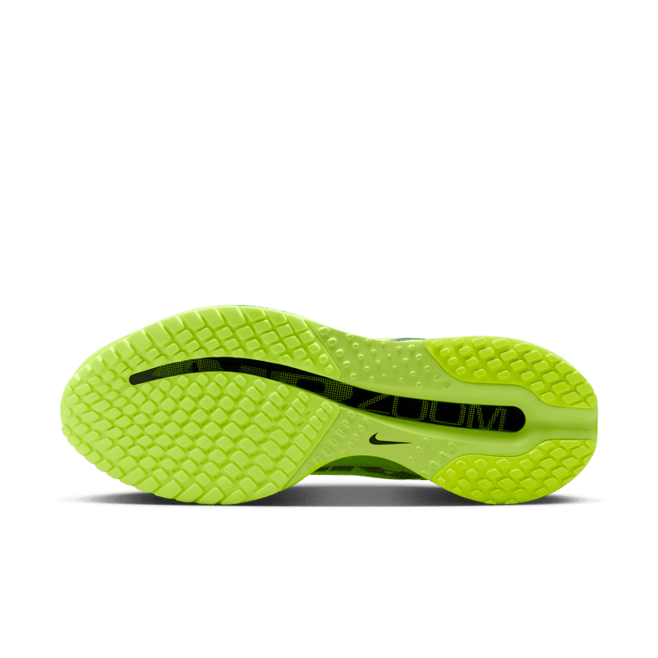 Nike Pegasus Premium Volt Angle 1