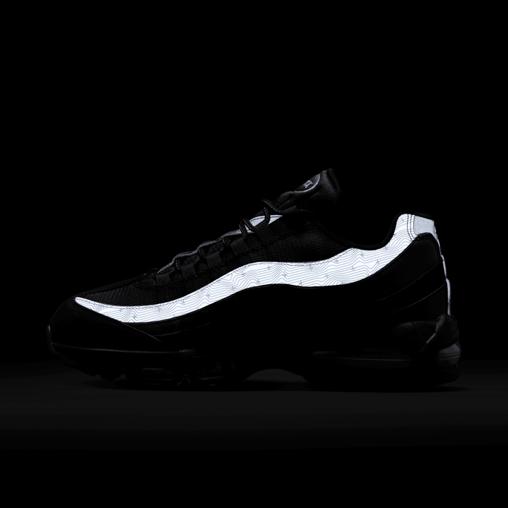 Nike Air Max 95 OG Big Bubble Batman Angle 9