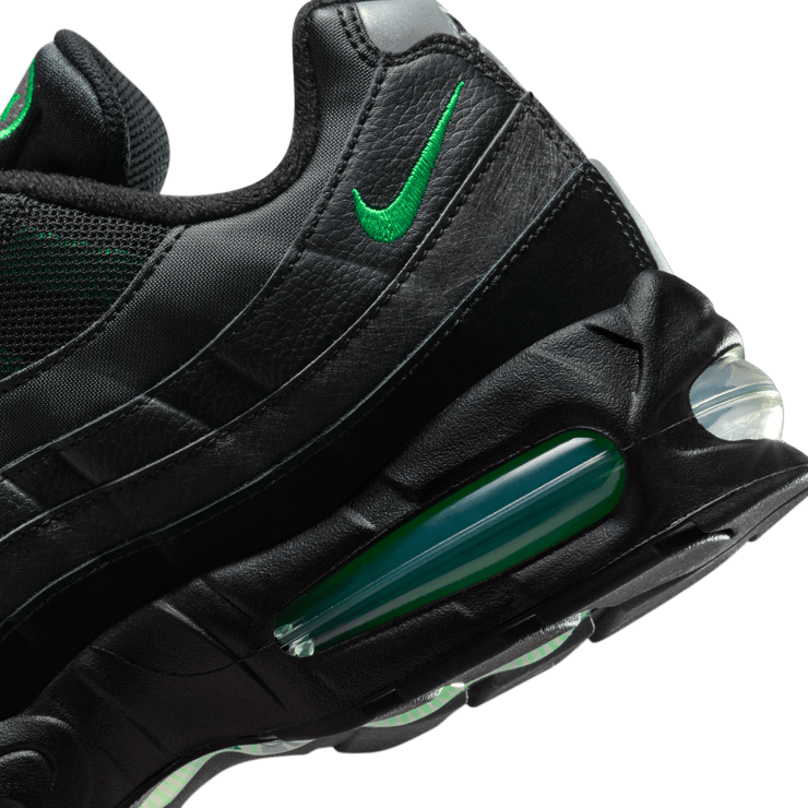 Nike Air Max 95 Green Shock Angle 5