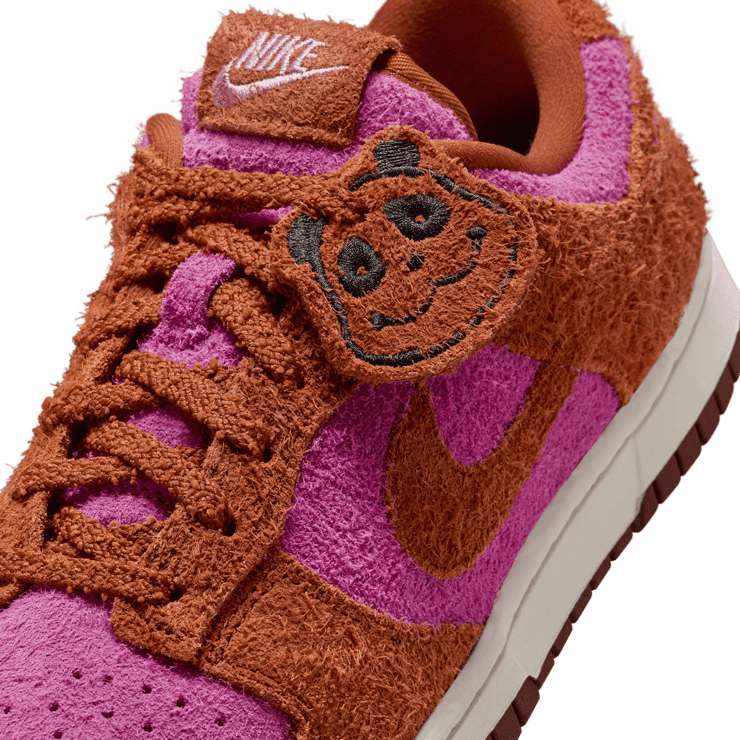 Nike Dunk Low Panda Picante Red Angle 6