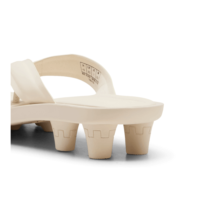 Puma Cat Cleat Fenty White Angle 4