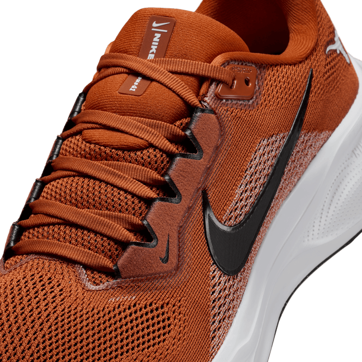 Nike Zoom Pegasus 41 Texas Longhorns Angle 4