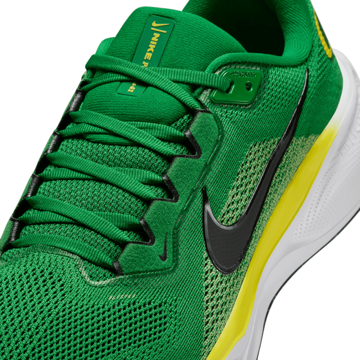 Nike Zoom Pegasus 41 Oregon Ducks Angle 3