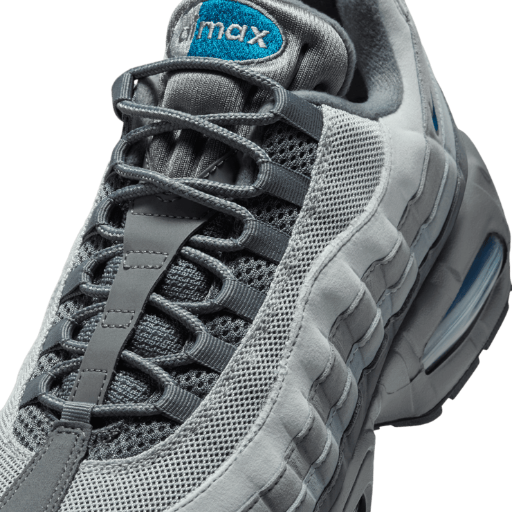 Nike Air Max 95 OG Smoke Grey Green Abyss Angle 3