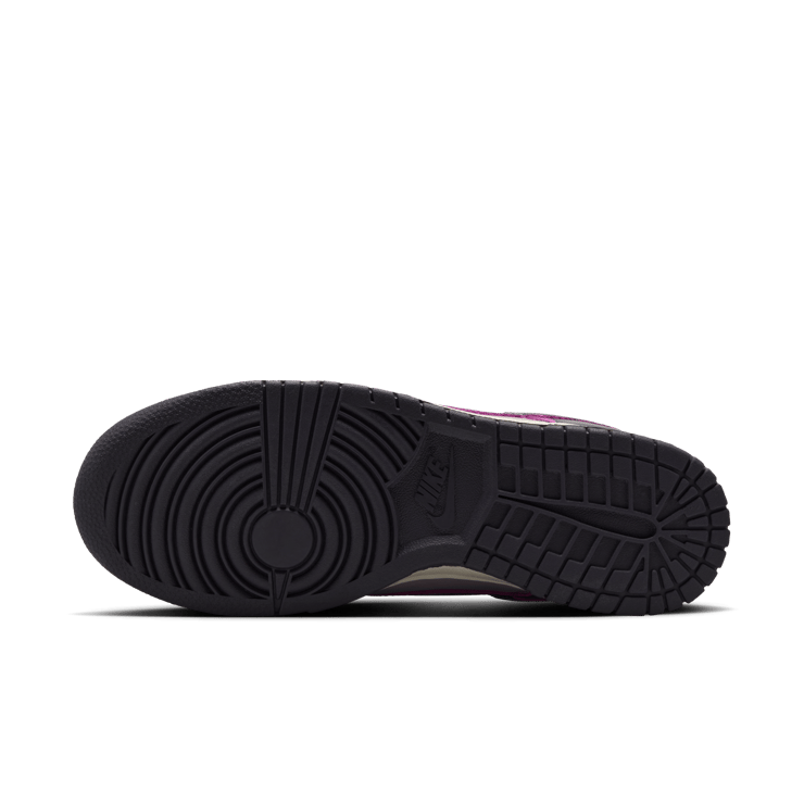 Nike Dunk Low Bleached Panda Light Violet Ore Angle 5