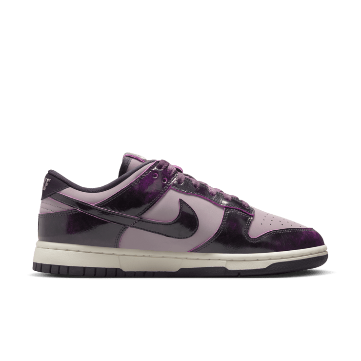 Nike Dunk Low Bleached Panda Light Violet Ore Angle 3