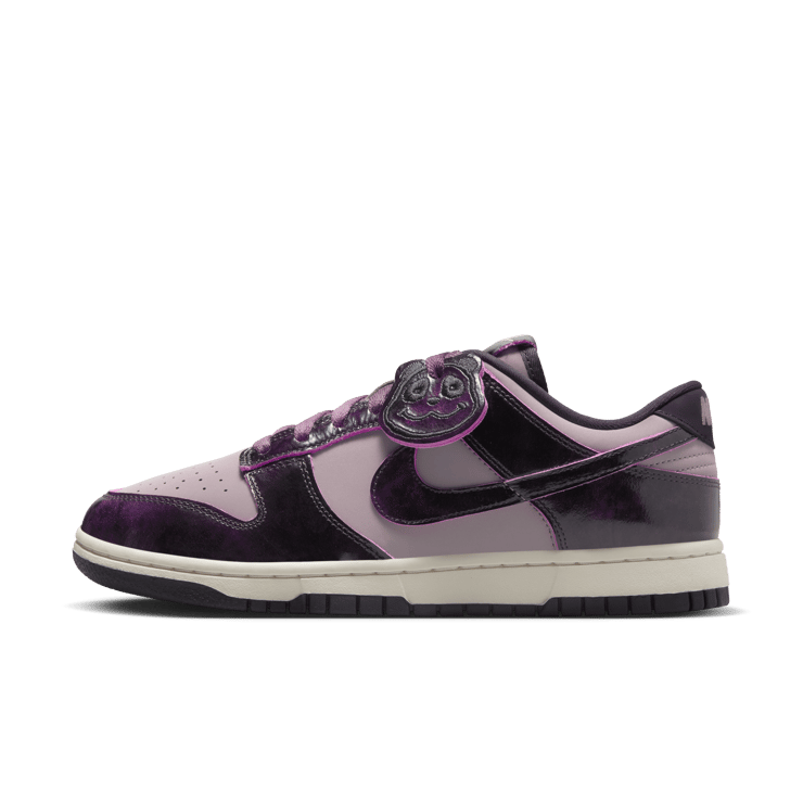 Nike Dunk Low Bleached Panda Light Violet Ore Angle 4