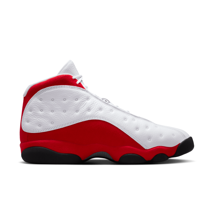 Air Jordan 13 Retro Chicago Angle 2