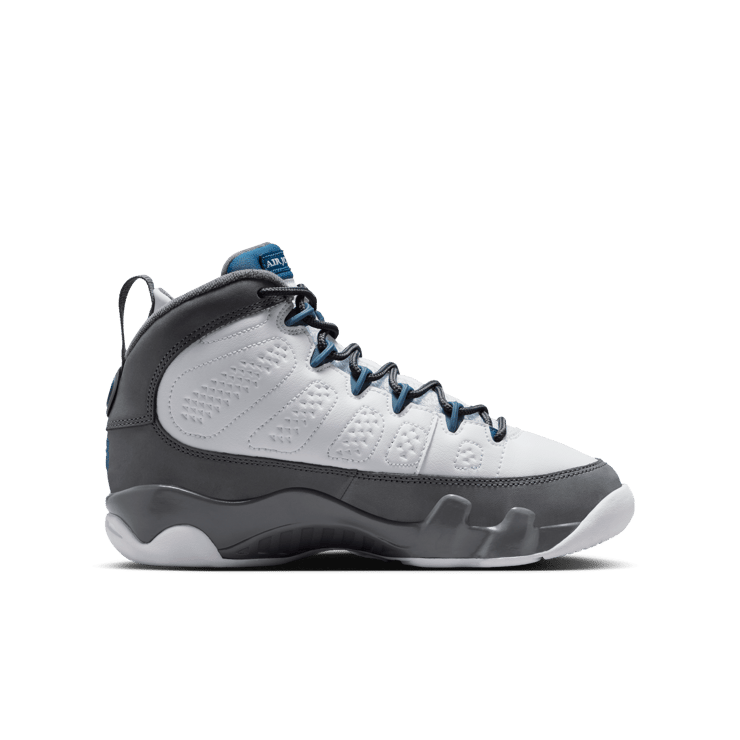 Air Jordan 9 Retro Flint Grey (GS) Angle 5