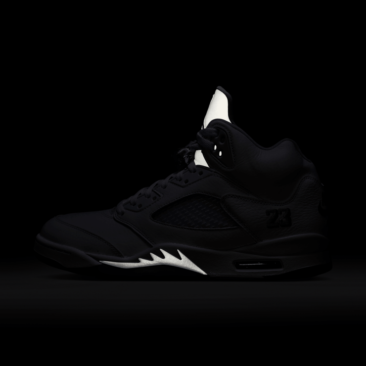 Air Jordan 5 Retro OG White Metallic Angle 8