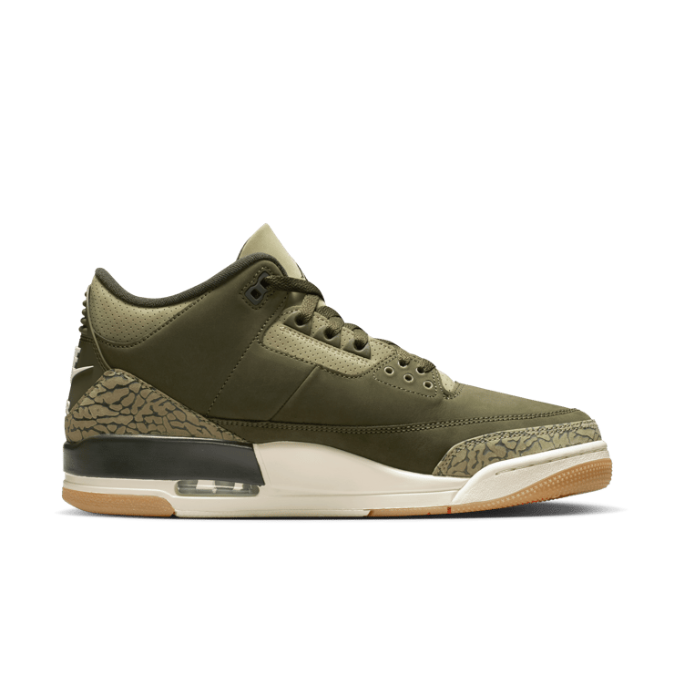 Air Jordan 3 Retro Family Affair Angle 0