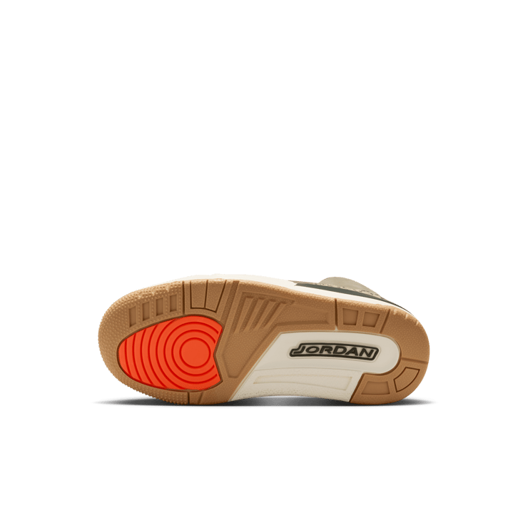 Air Jordan 3 Retro Family Affair (PS) Angle 4