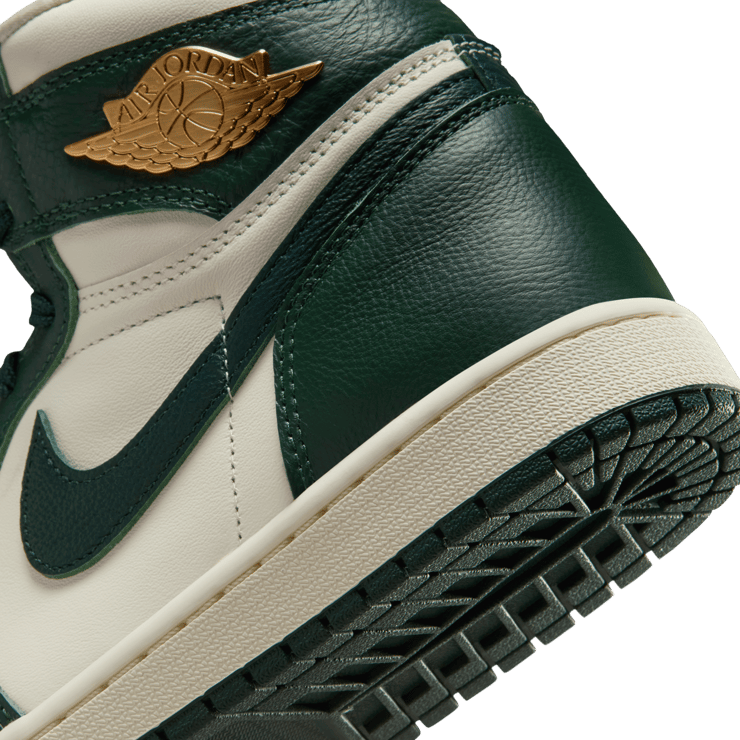 Air Jordan 1 Retro High OG Pale Ivory Pro Green (W) Angle 9