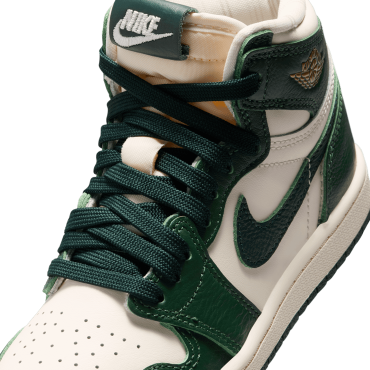 Air Jordan 1 Retro High OG Pale Ivory Pro Green (PS) Angle 6