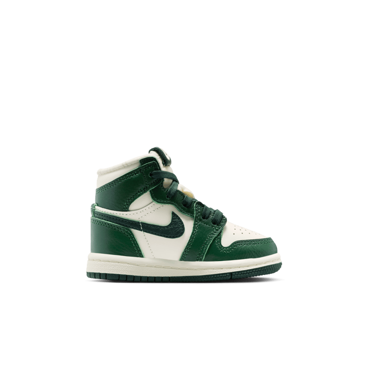 Air Jordan 1 Retro High OG Pale Ivory Pro Green (TD) Angle 3