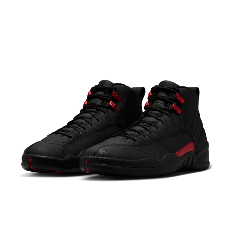 Air Jordan 12 Retro Bloodline Angle 4