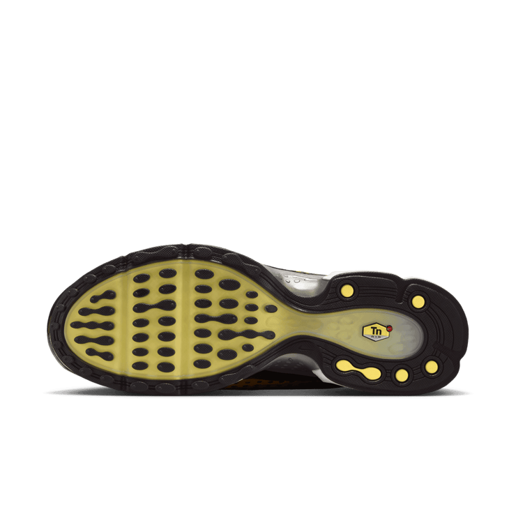 Nike Air Max Plus VII Varsity Maize Angle 0