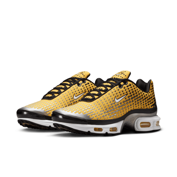 Nike Air Max Plus VII Varsity Maize Angle 1