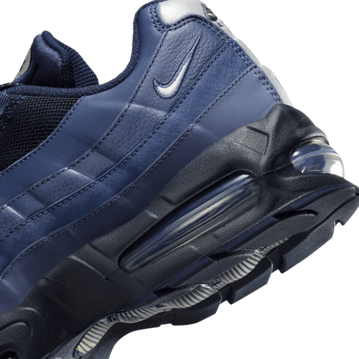 Nike Air Max 95 Sanded Purple Angle 9