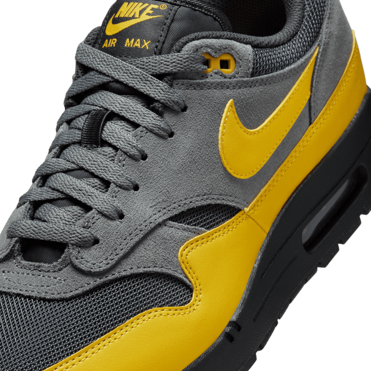 Nike Air Max 1 Batman Angle 1