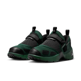 Jordan Trunner LX Fir (W) Angle 2