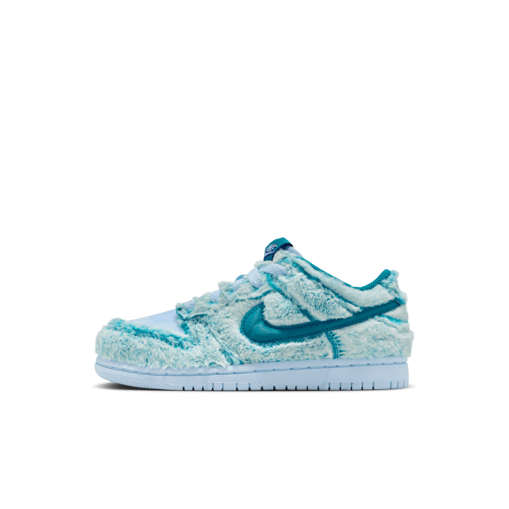 Nike Dunk Low Abominable Snowman (GS) Angle 4