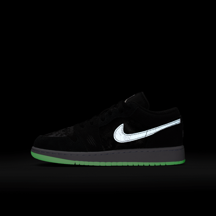 Air Jordan 1 Low Inner Beast (GS) Angle 2