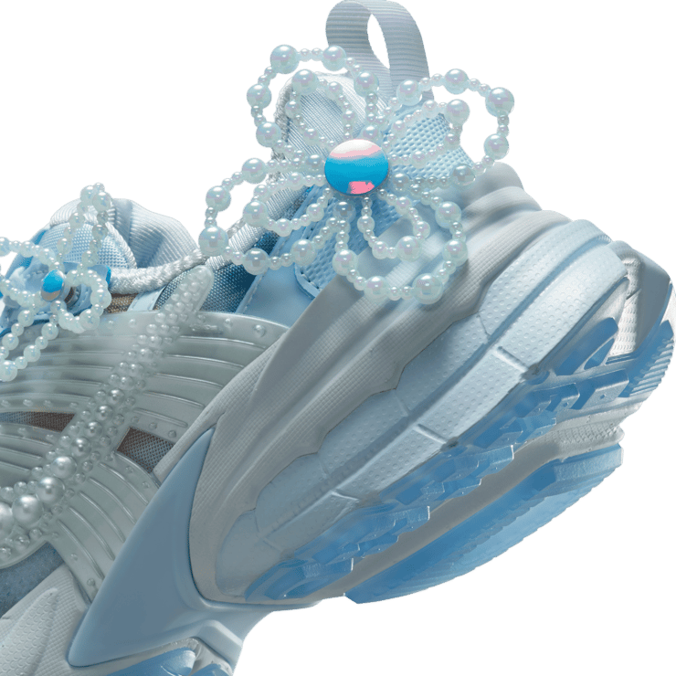 Nike V2K Run Susan Fang Angle 6