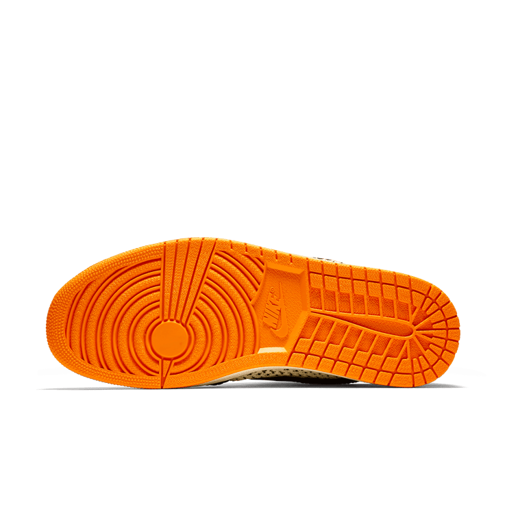 Air Jordan 1 Retro Low Flyknit Shattered Backboard Angle 1