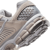 Nike Zoom Vomero 5 Light Orewood Brown Light Smoke Grey Angle 5