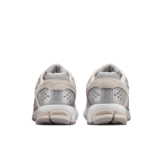 Nike Zoom Vomero 5 Light Orewood Brown Light Smoke Grey Angle 3