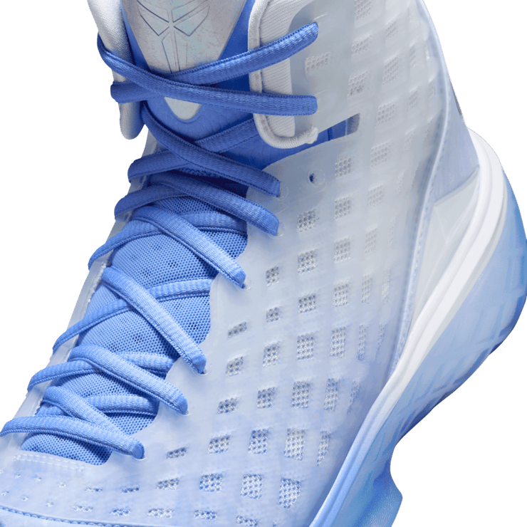 Nike Kobe 3 Protro Christmas Angle 4