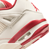 Air Jordan 4 Retro Valentine's Day (W) Angle 11