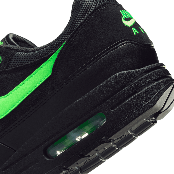 Nike Air Max 1 Green Strike Angle 4